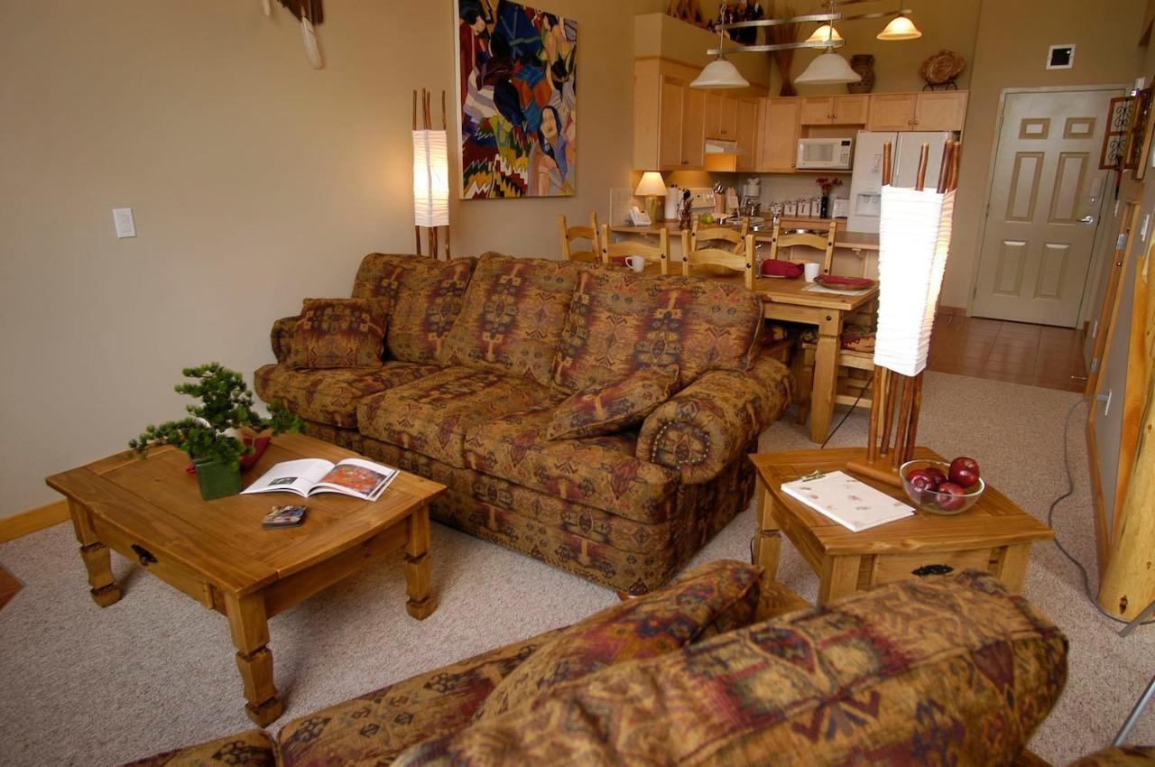Apartment 406, Indigenous Artefacts Canmore Exterior foto